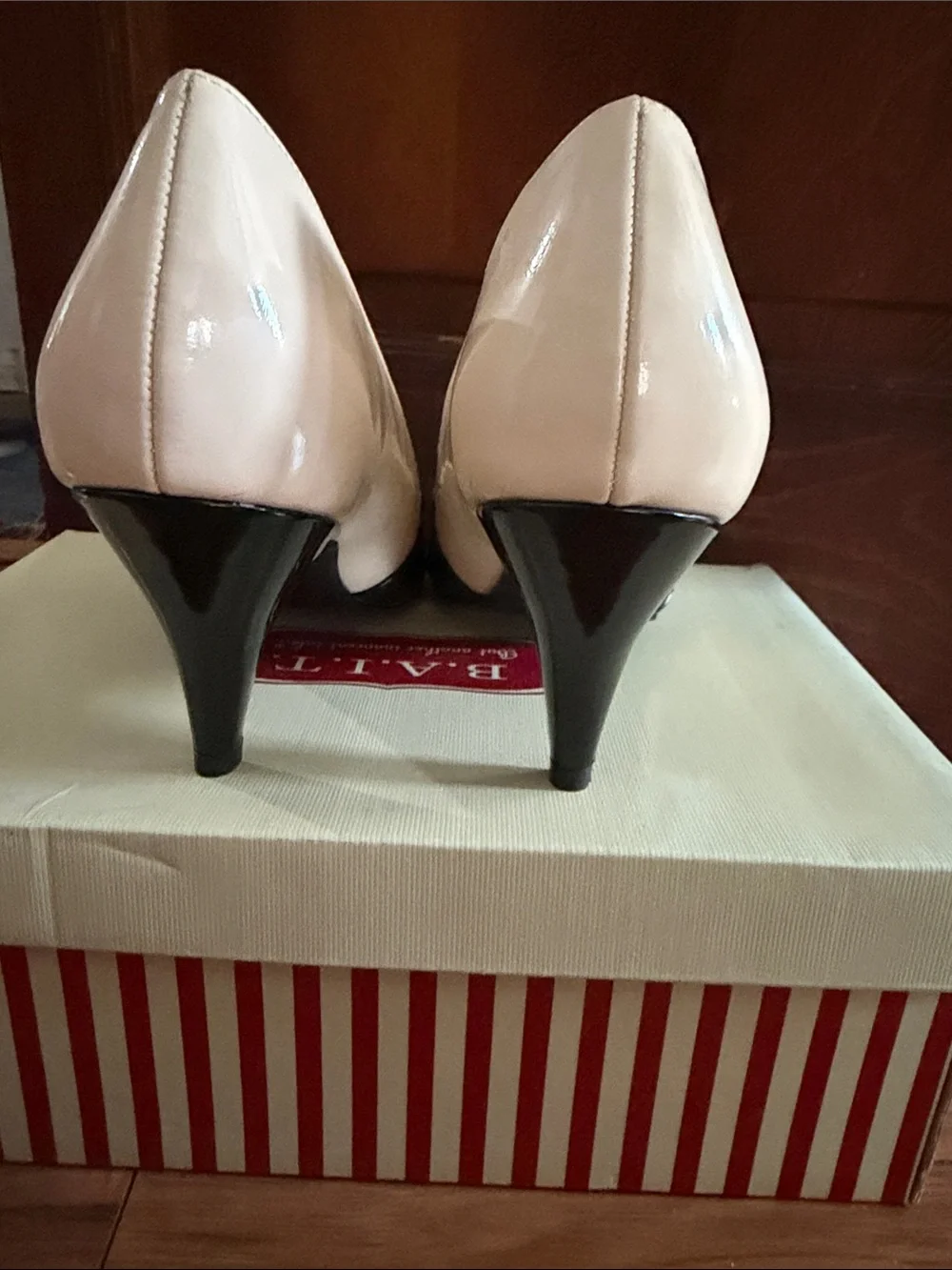 Two-Tone Black and Cream Patent Bow-Trim Heels